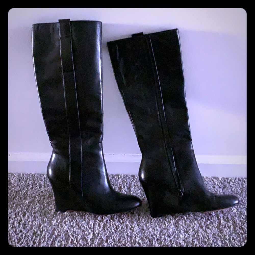 Leather wedge calf boot